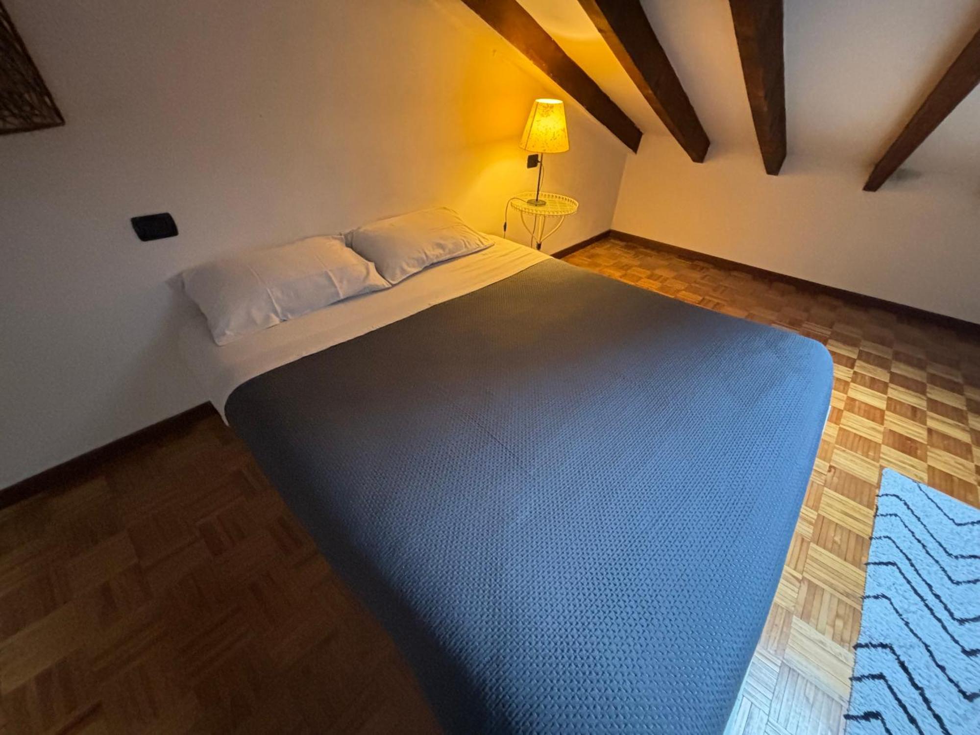 La Casa Di Ale Apartment Lecco Bagian luar foto