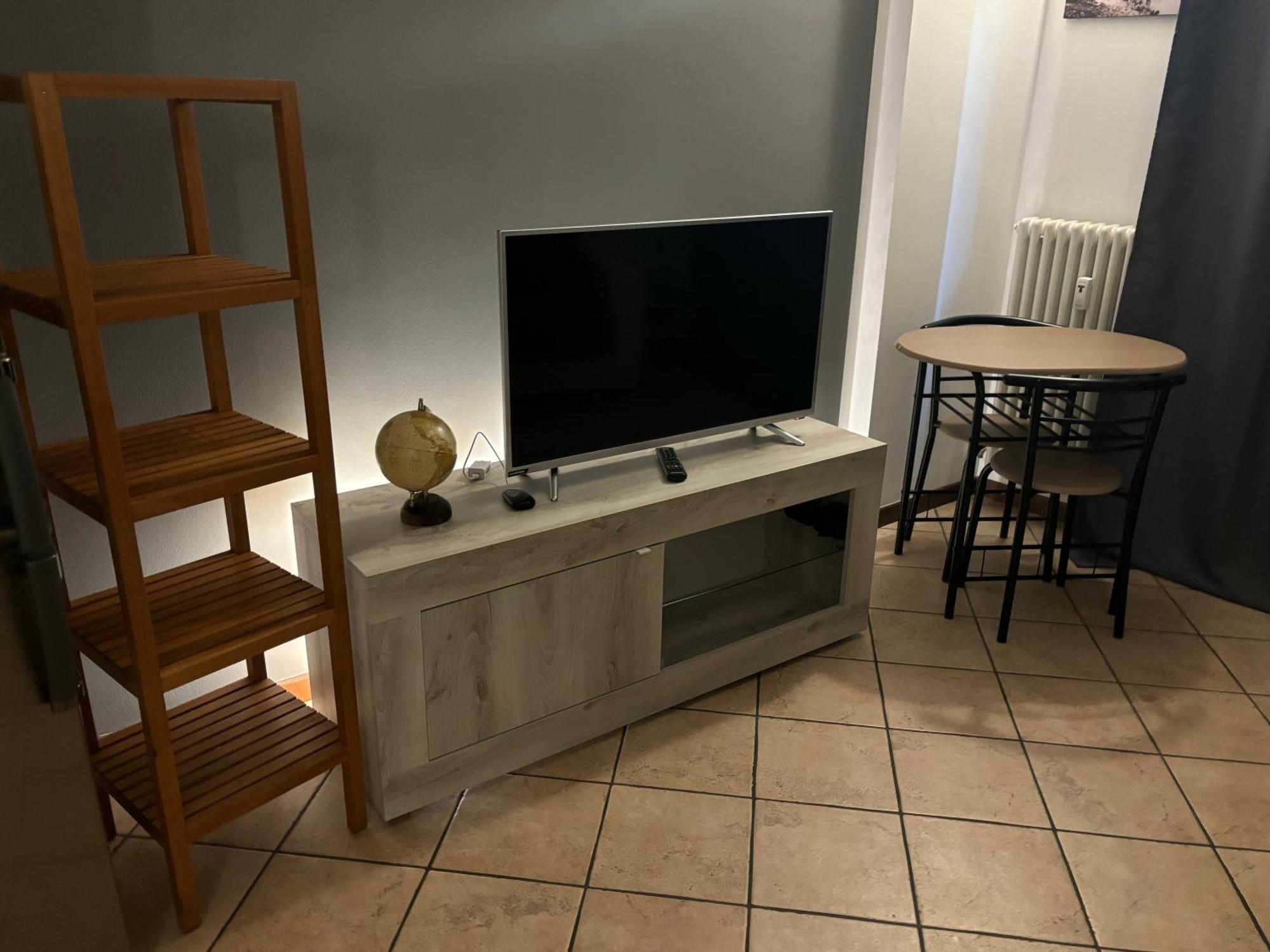 La Casa Di Ale Apartment Lecco Bagian luar foto